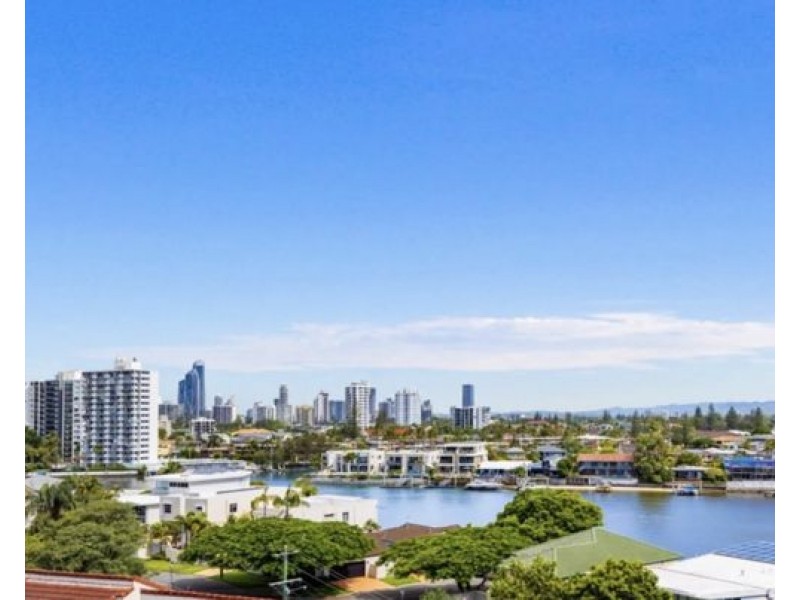 509/266 Stanhill Drive, Chevron Island QLD 4217
