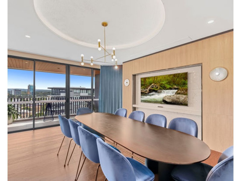 509/266 Stanhill Drive, Chevron Island QLD 4217