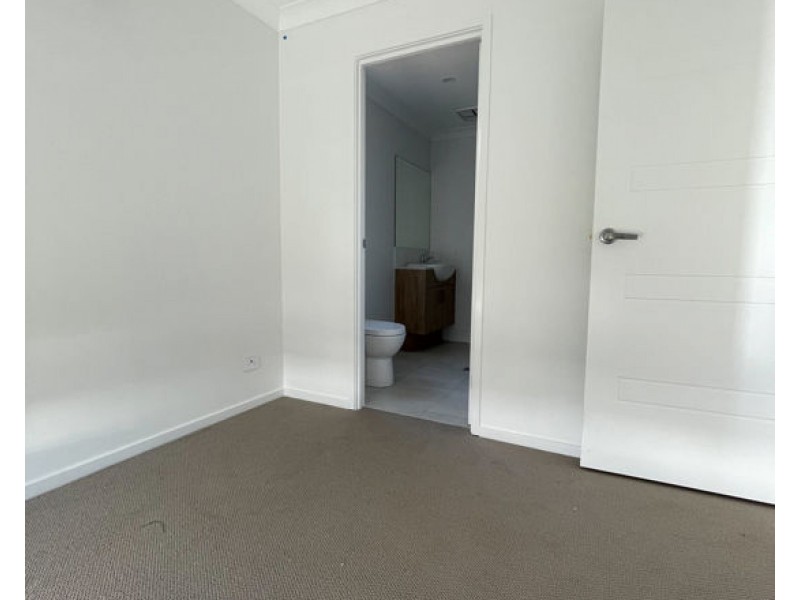 10A Stinson Way, Logan Reserve QLD 4133