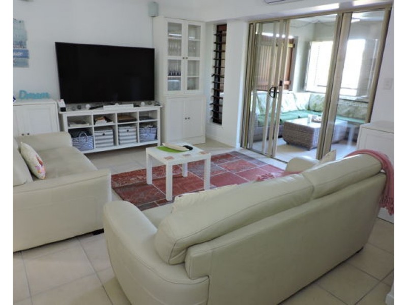 21 22-26 Clifton Road, Clifton Beach QLD 4879