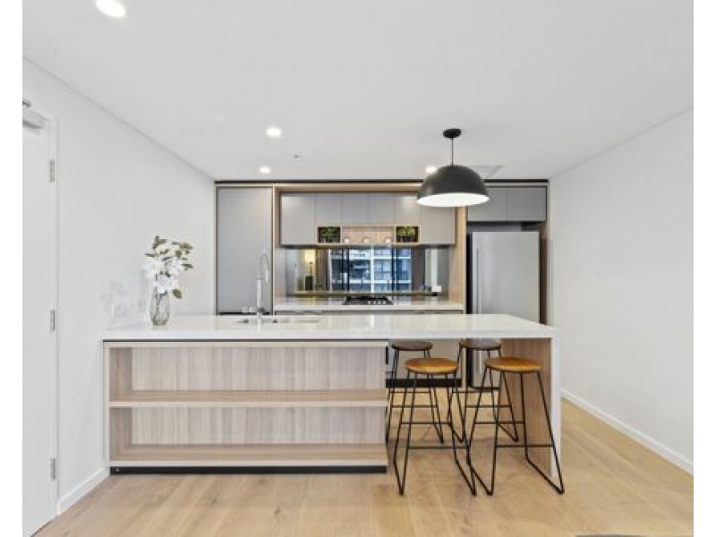 402/17 Deshon Street, Woolloongabba QLD 4102