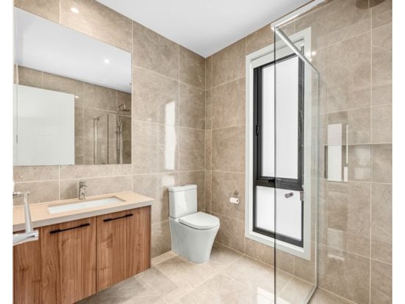 8812 The Point Circuit, Hope Island QLD 4212