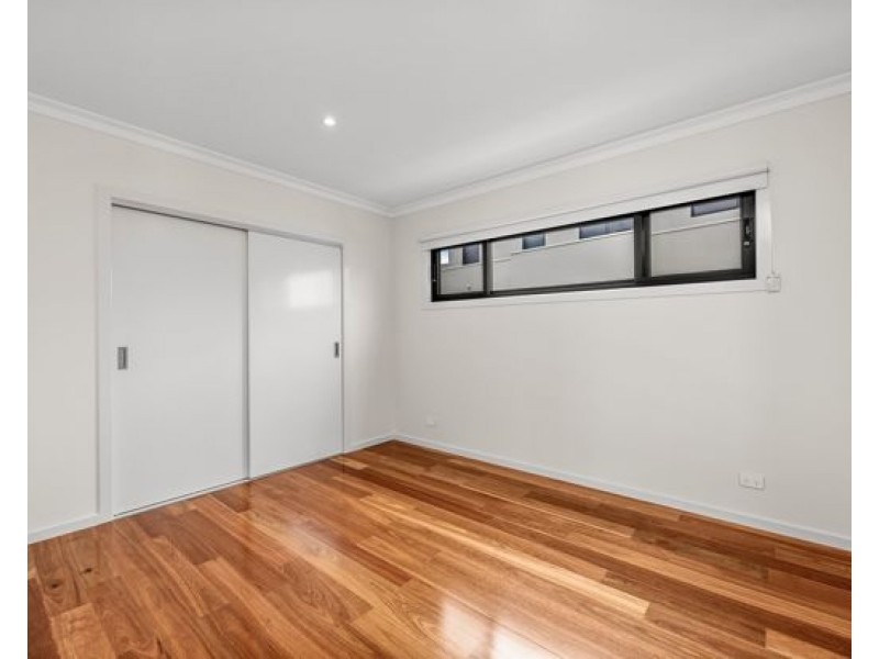 8812 The Point Circuit, Hope Island QLD 4212