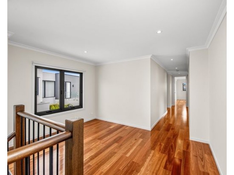 8812 The Point Circuit, Hope Island QLD 4212