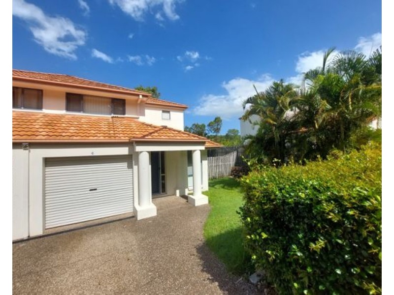 6/2 Studio Drive, Pacific Pines QLD 4211