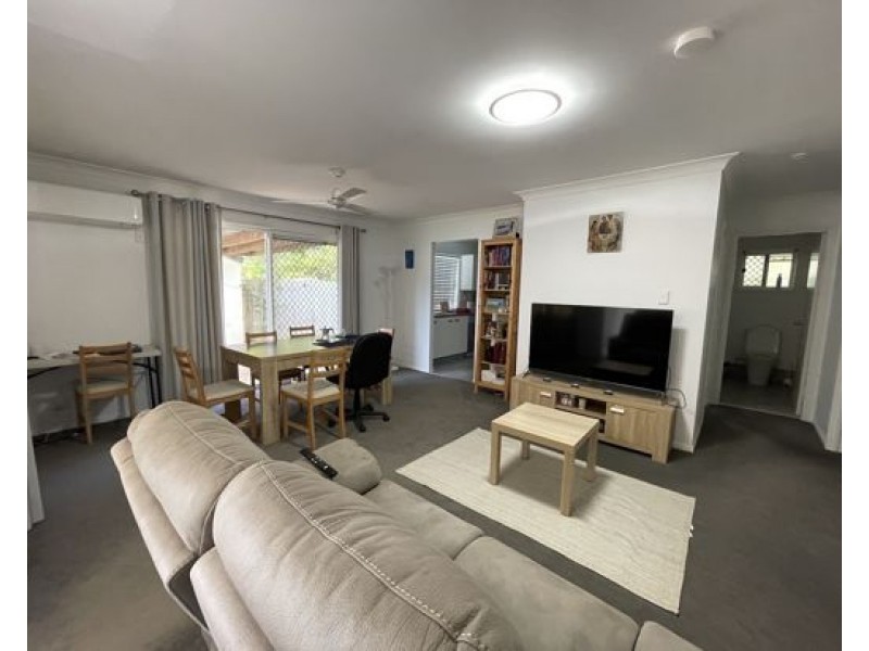 Unit 5 14 Kensington Pl, Birkdale QLD 4159