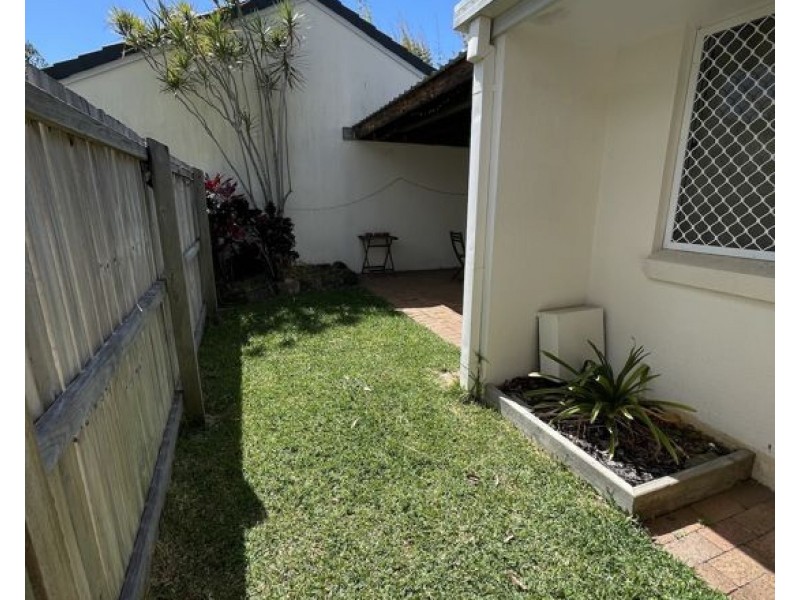 Unit 5 14 Kensington Pl, Birkdale QLD 4159