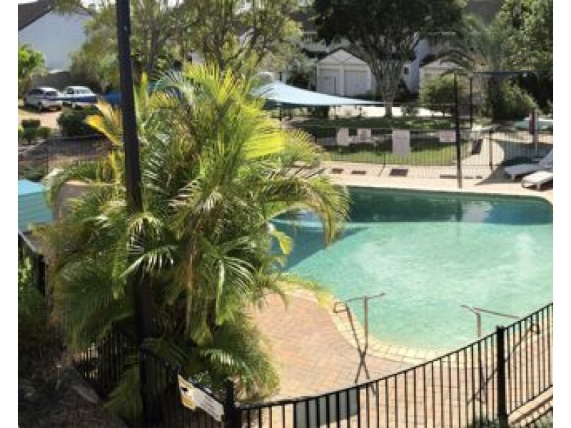 Unit 5 14 Kensington Pl, Birkdale QLD 4159