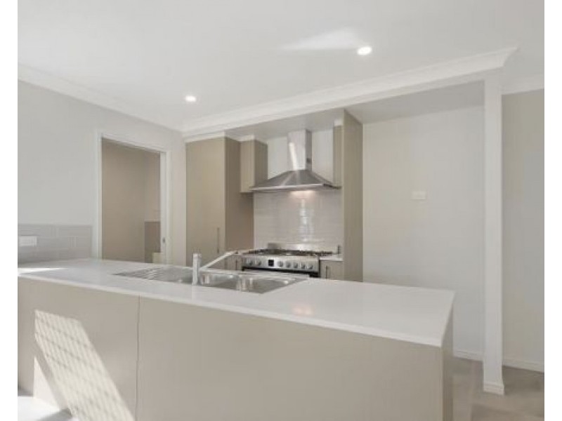 10 Kandra Close, Pallara QLD 4110