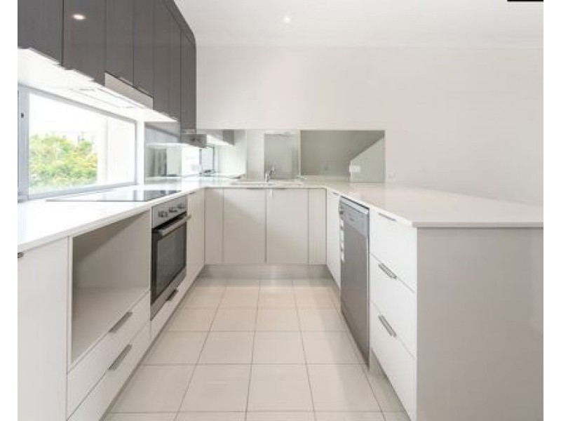 54/5074 Emerald Island Drive, Carrara QLD 4211