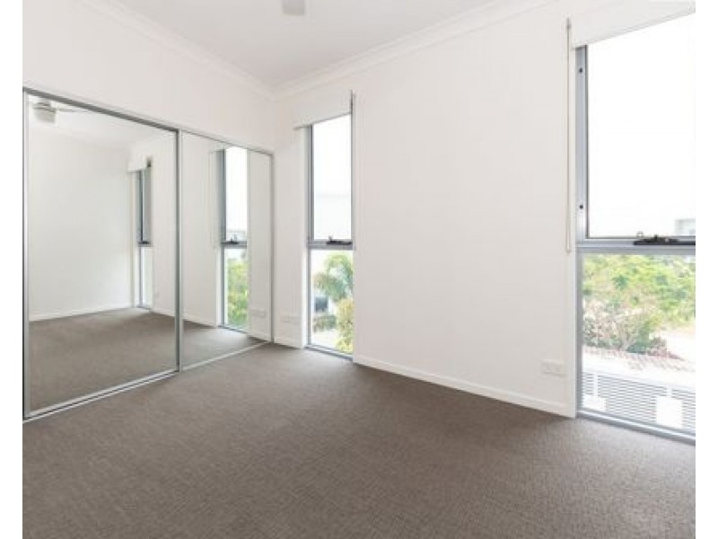 54/5074 Emerald Island Drive, Carrara QLD 4211