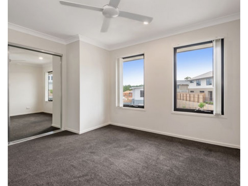 28/9 Springfield College Drive, Springfield QLD 4300