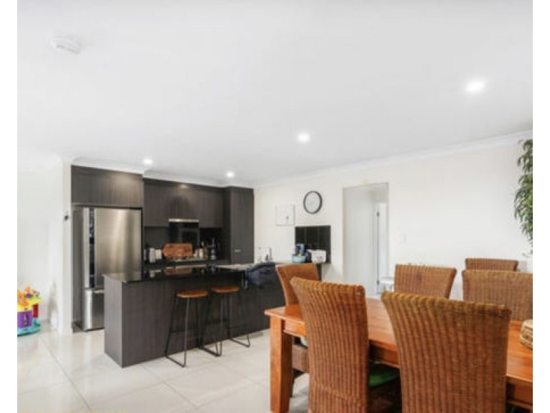 17 Barron Court, Pimpama QLD 4209