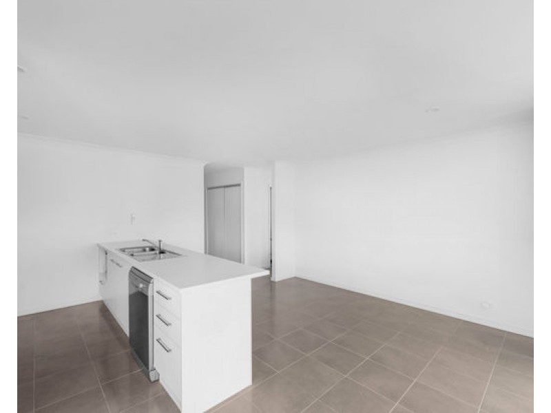 79 Naples Court, Redbank QLD 4301