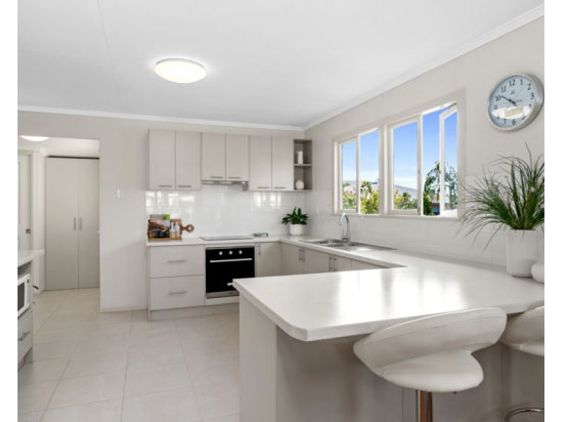 230 Wishart Road, Wishart QLD 4122