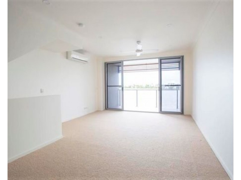 55/3028 The Boulevard, Carrara QLD 4211
