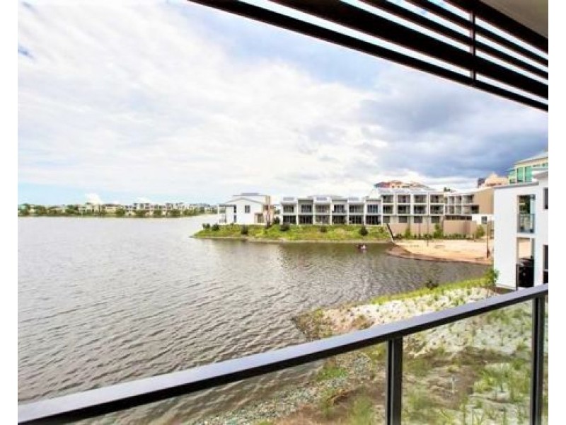 55/3028 The Boulevard, Carrara QLD 4211