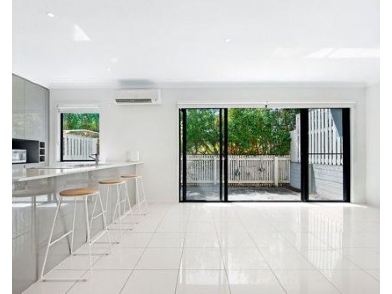 2 Bourton Rd, Merrimac QLD 4226