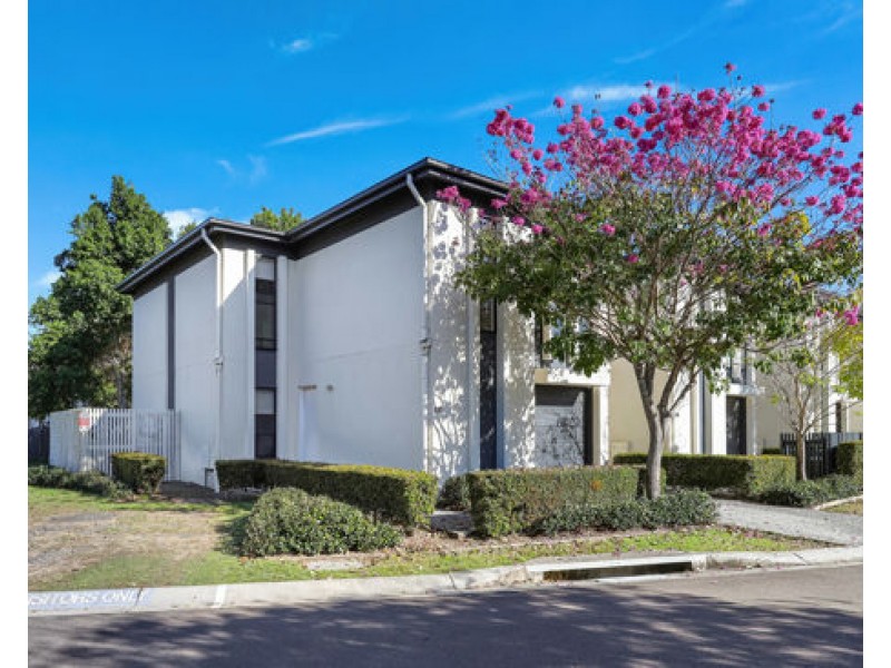 137 North Hill Drive Robina, Robina QLD 4226