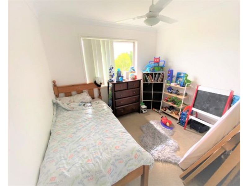 27/1 McAuley Parade, Pacific Pines QLD 4211