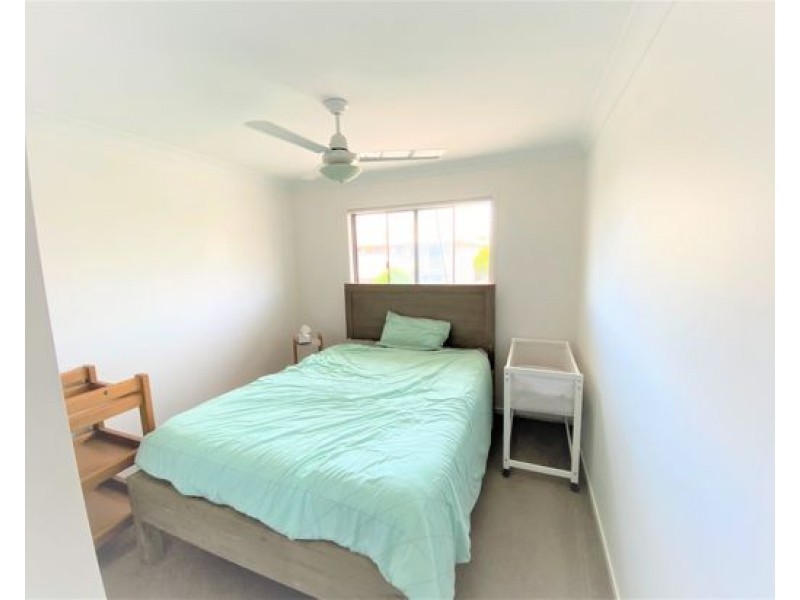 27/1 McAuley Parade, Pacific Pines QLD 4211