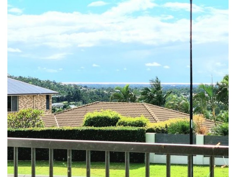 27/1 McAuley Parade, Pacific Pines QLD 4211
