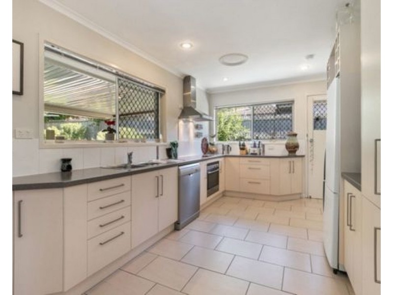 14 McCracken street, Wishart QLD 4122