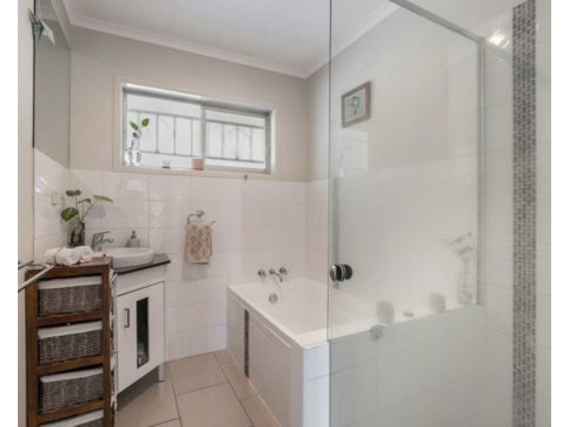 14 McCracken street, Wishart QLD 4122