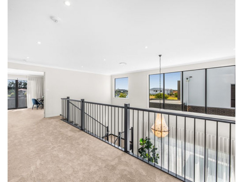 8822 The Point Circuit, Hope Island QLD 4212