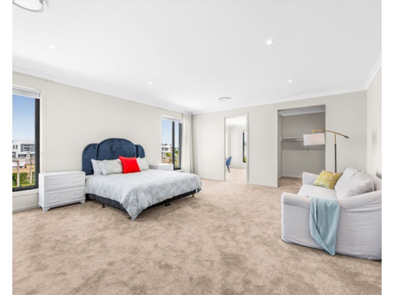 8822 The Point Circuit, Hope Island QLD 4212