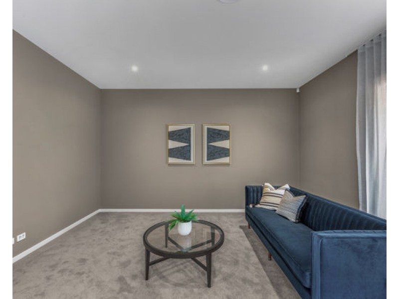8822 The Point Circuit, Hope Island QLD 4212