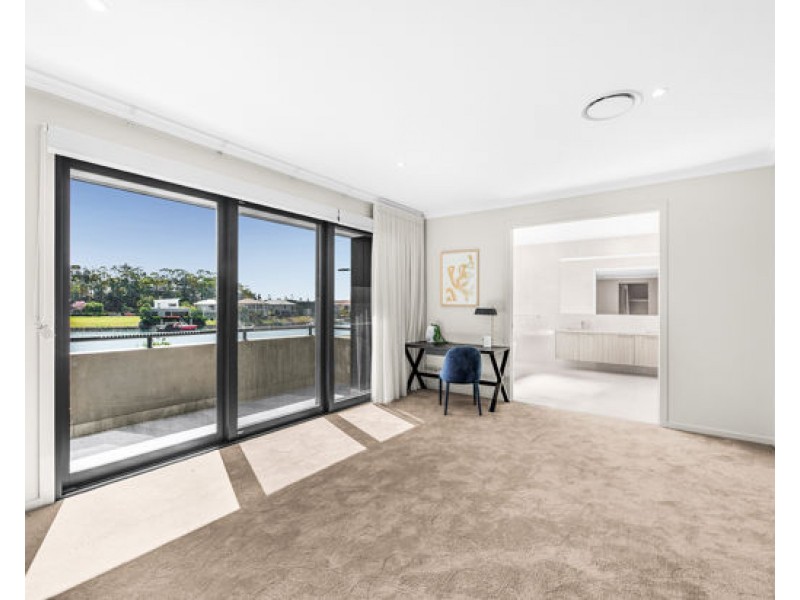 8822 The Point Circuit, Hope Island QLD 4212
