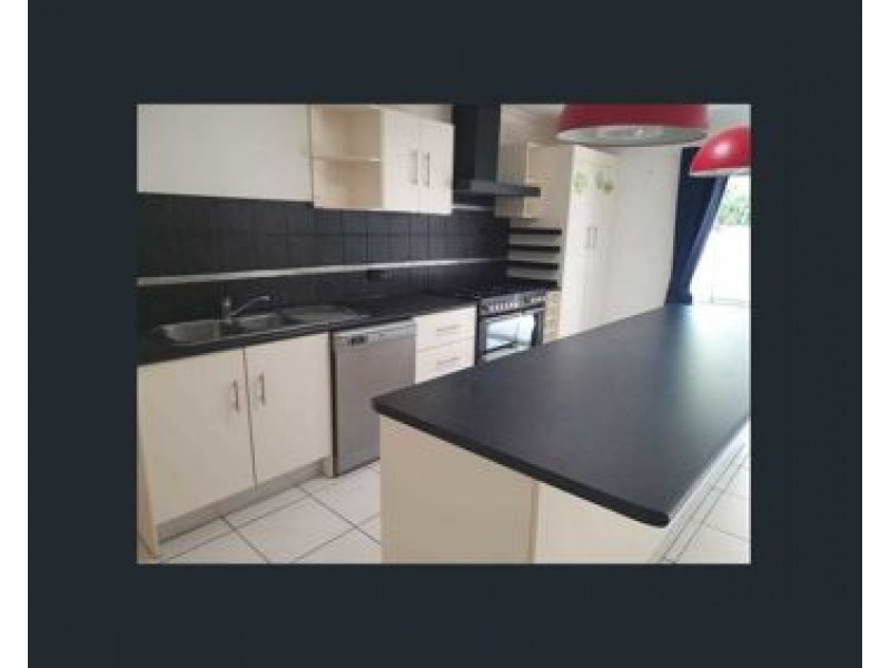 10 Tamworth Drive, Helensvale QLD 4212