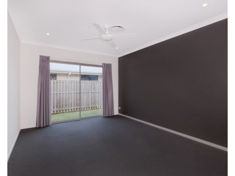 14 Belconnen Drive, Pimpama QLD 4209