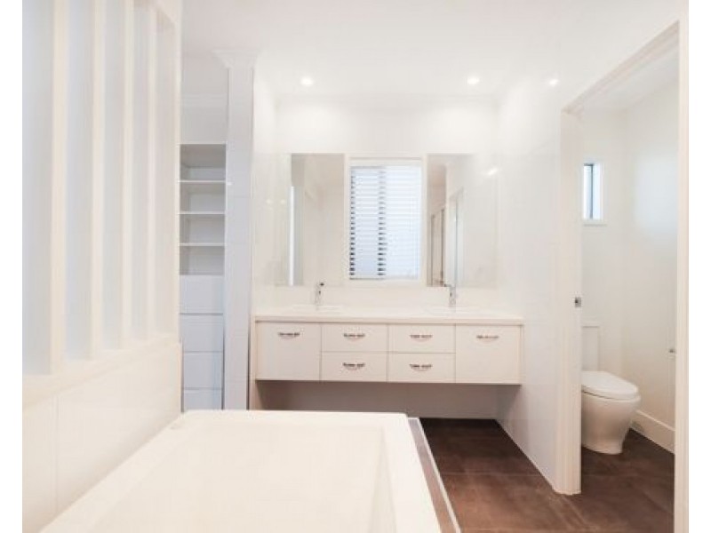 14 Belconnen Drive, Pimpama QLD 4209