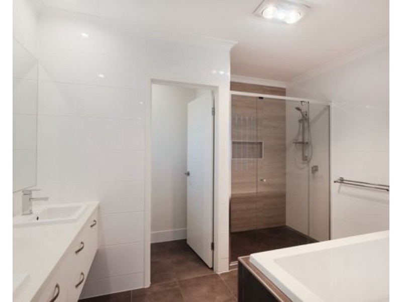 14 Belconnen Drive, Pimpama QLD 4209