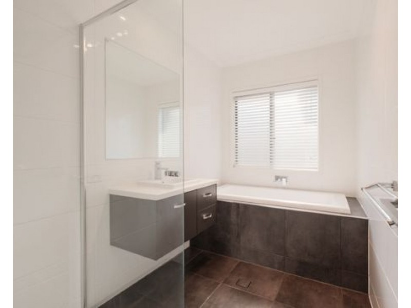 14 Belconnen Drive, Pimpama QLD 4209