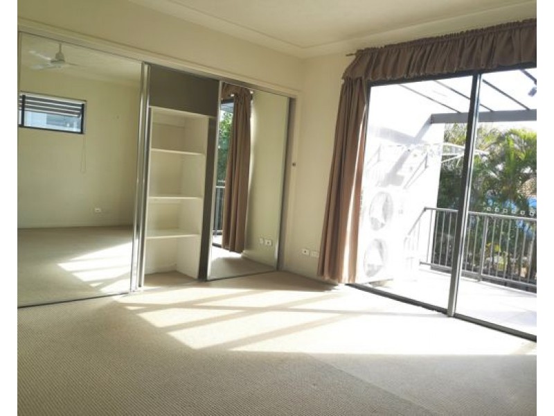 20/1 Acacia Court, Robina QLD 4226