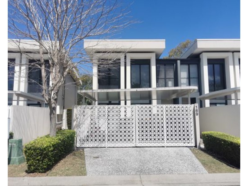 169 North Hill Drive Robina, Robina QLD 4226
