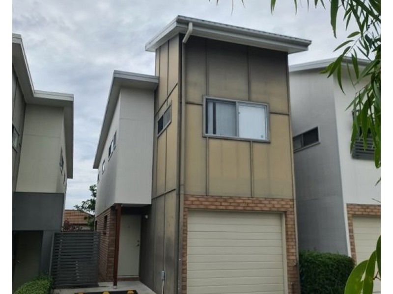 11/11 Thistledome Street, Morayfield QLD 4506