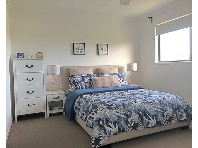 30 Girraween Cres, Parkinson QLD 4115