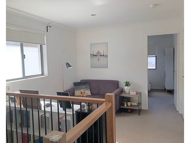 30 Girraween Cres, Parkinson QLD 4115