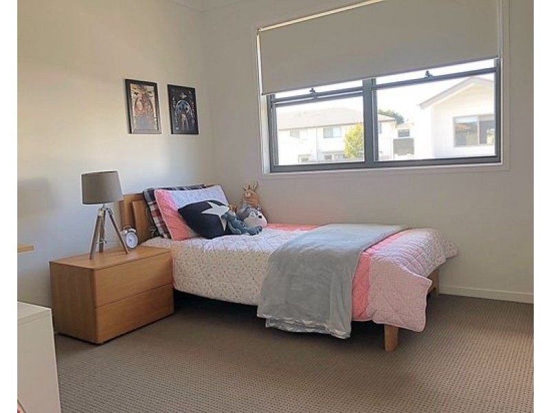 30 Girraween Cres, Parkinson QLD 4115