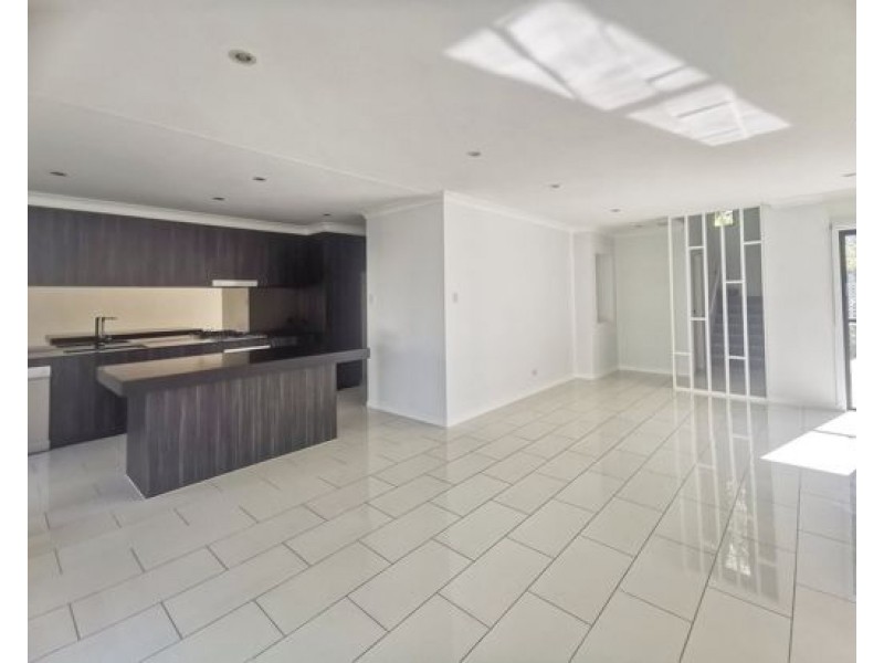 102 North Hill Drive Robina, Robina QLD 4226