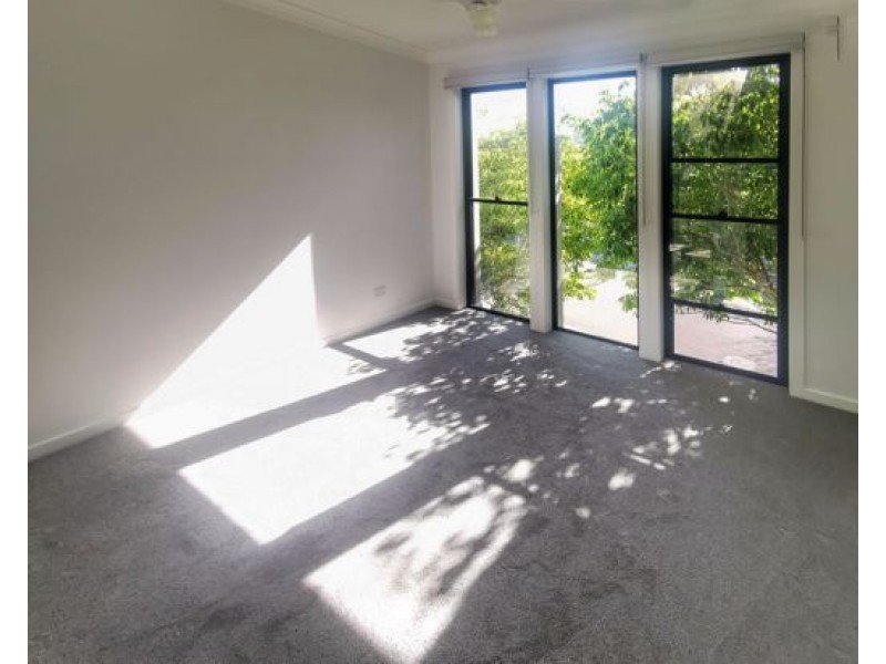 102 North Hill Drive Robina, Robina QLD 4226