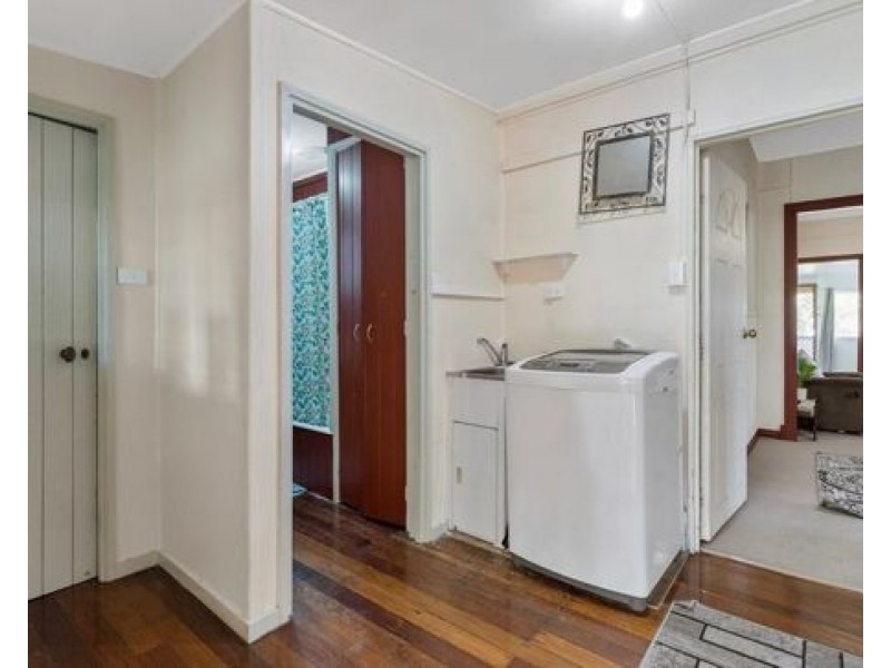21 Charles Ave, Logan Central QLD 4114