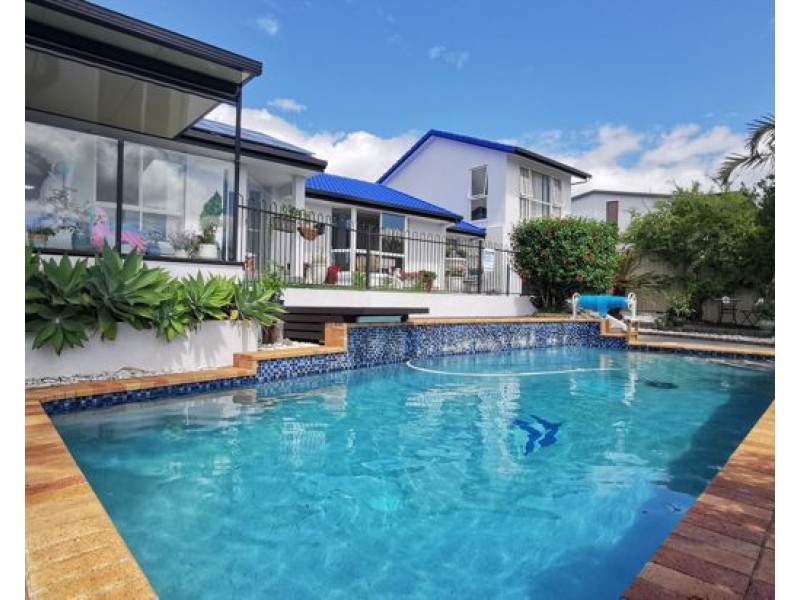 18 Jabiluka Drive, Highland Park QLD 4211
