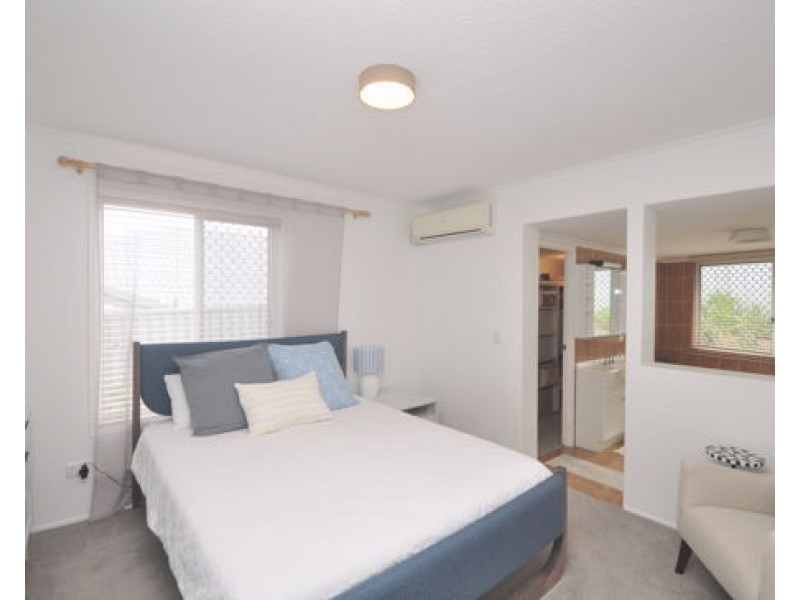 18 Jabiluka Drive, Highland Park QLD 4211