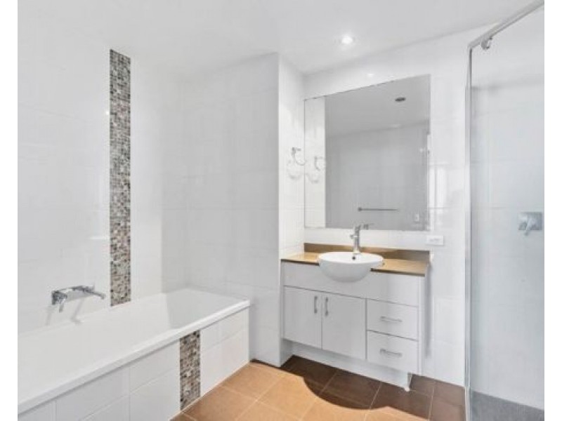 1706/2 Aqua Street, Southport QLD 4215