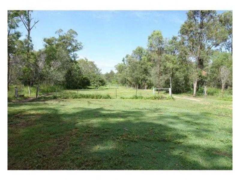 215 Andrew Road, Greenbank QLD 4124